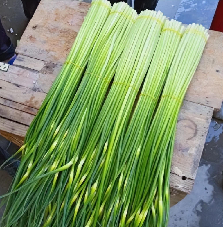 4 loại rau ở chợ thường bị “tắm thuốc” cho đẹp mắt, người bán không dám ăn, nhiều người lại thích mua- Ảnh 3. 4 loại rau ở chợ thường bị “tắm thuốc” cho đẹp mắt, người bán không dám ăn, nhiều người lại thích mua- Ảnh 3.