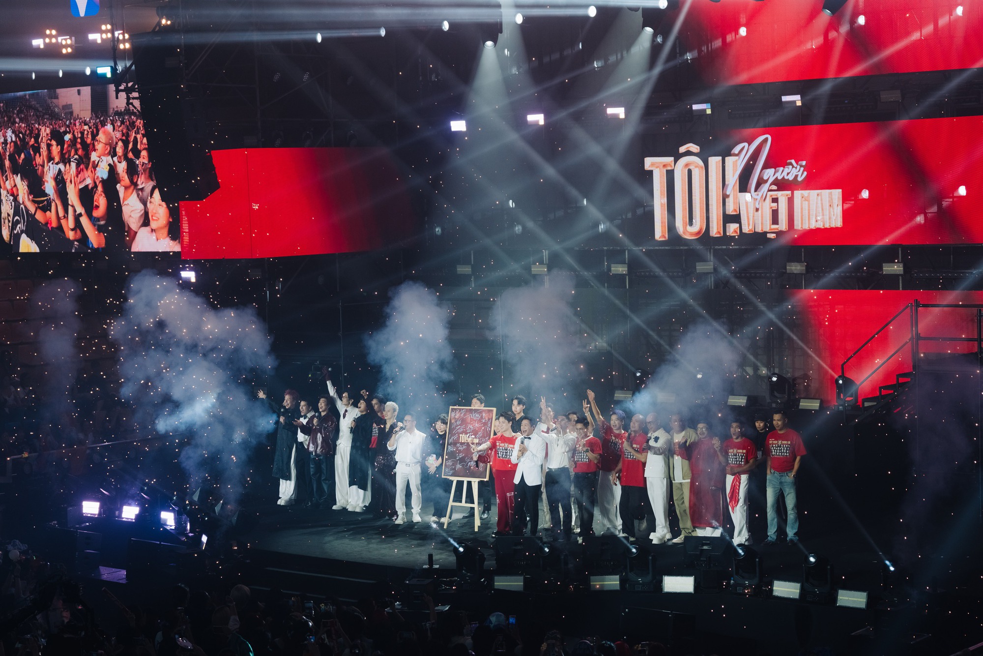 Hành động kỳ lạ của Tự Long- Ảnh 4.