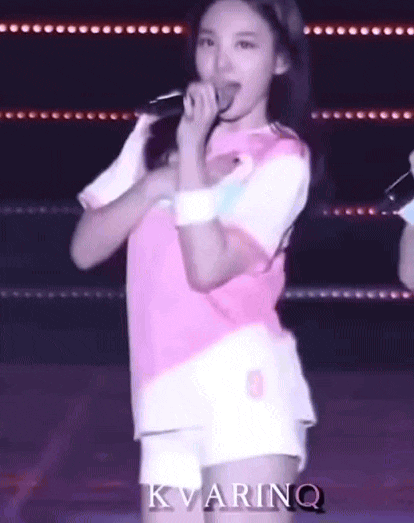 Nữ ca sĩ top đầu hoạt động 10 năm vẫn hát nhép- Ảnh 6. Nữ ca sĩ top đầu hoạt động 10 năm vẫn hát nhép- Ảnh 6.