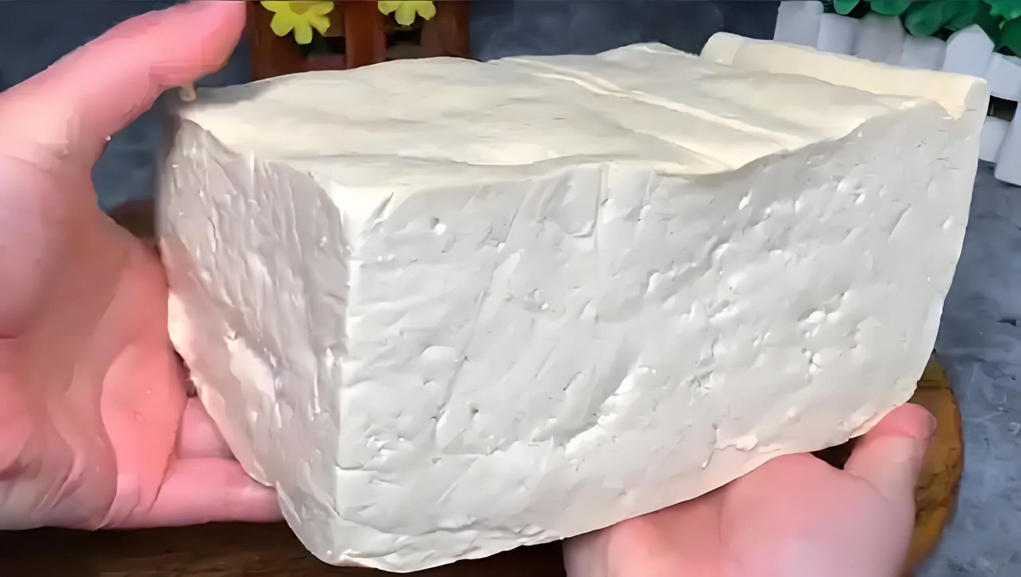 Hãy tránh xa ngay lập tức nếu thấy 3 loại đậu phụ này, đừng mua dù chúng có rẻ đến đâu!- Ảnh 2. Hãy tránh xa ngay lập tức nếu thấy 3 loại đậu phụ này, đừng mua dù chúng có rẻ đến đâu!- Ảnh 2.