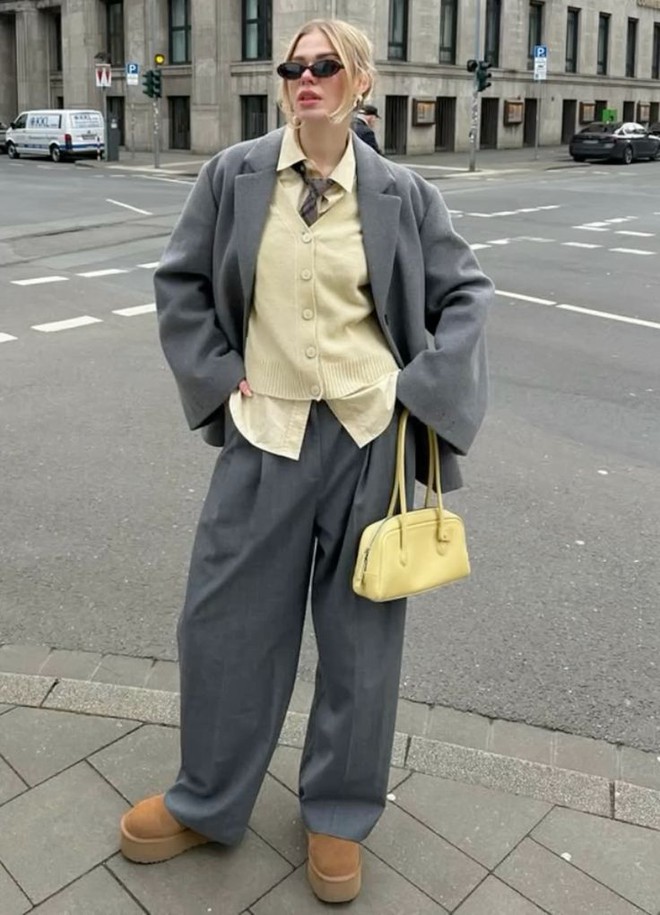 4 lưu ý giúp bạn phối đồ mùa lạnh với sơ mi sáng màu thật chất- Ảnh 6. 4 lưu ý giúp bạn phối đồ mùa lạnh với sơ mi sáng màu thật chất- Ảnh 6.