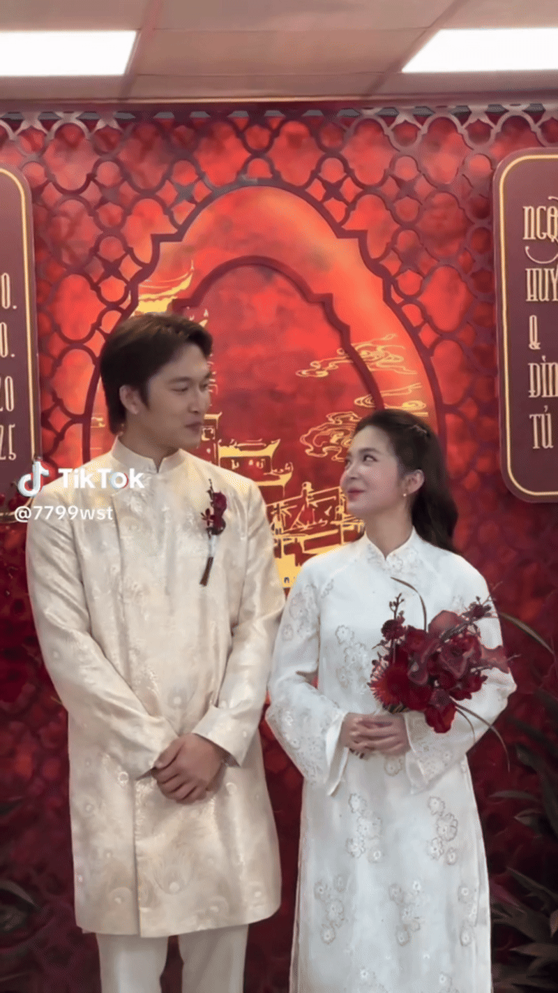 Lễ ăn hỏi Đình Tú - Ngọc Huyền: Cô dâu chú rể lộ diện quá đẹp đôi!- Ảnh 3.