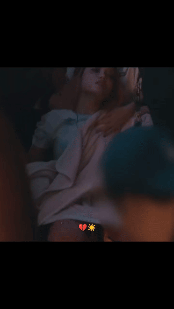 Nữ ca sĩ lên cơn động kinh gây sốc, chân tay co quắp đến bất tỉnh- Ảnh 1. Nữ ca sĩ lên cơn động kinh gây sốc, chân tay co quắp đến bất tỉnh- Ảnh 1.