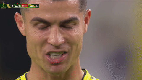 Khoảnh khắc Ronaldo tự động viên bản thân gây chú ý