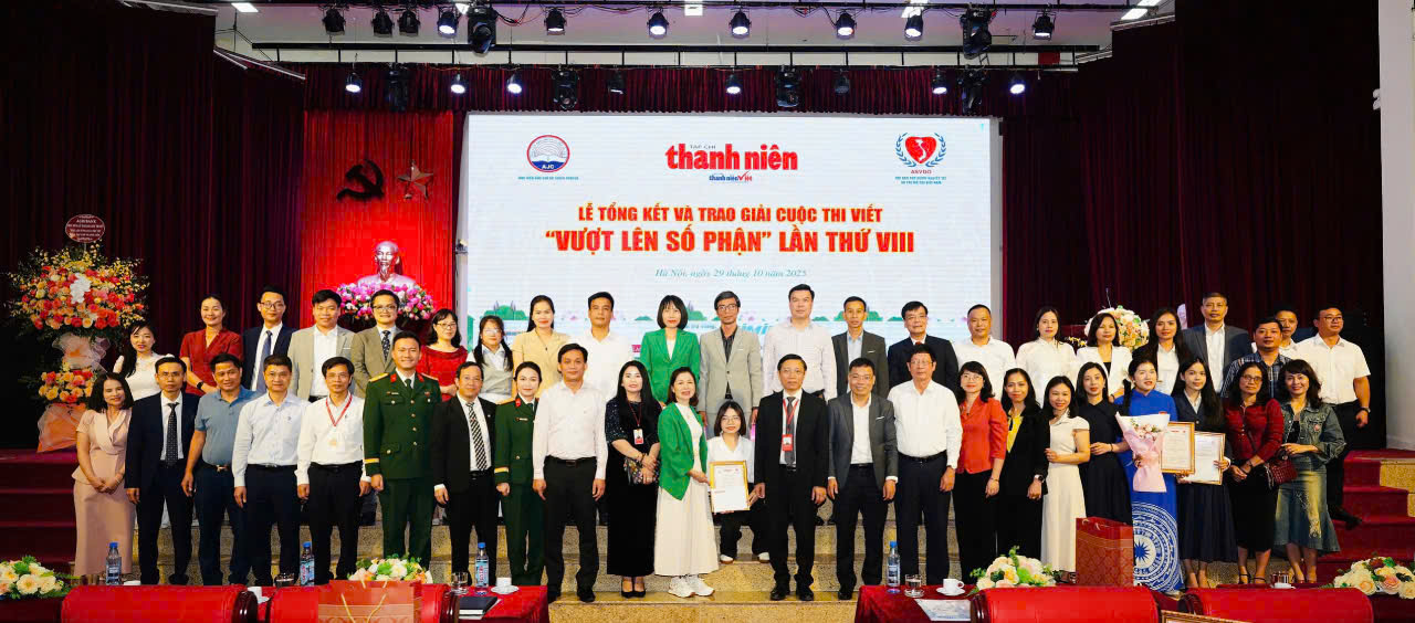 Lễ tổng kết, trao giải cuộc thi viết 'Vượt lên số phận' lần VIII- Ảnh 20. Lễ tổng kết, trao giải cuộc thi viết 'Vượt lên số phận' lần VIII- Ảnh 20.