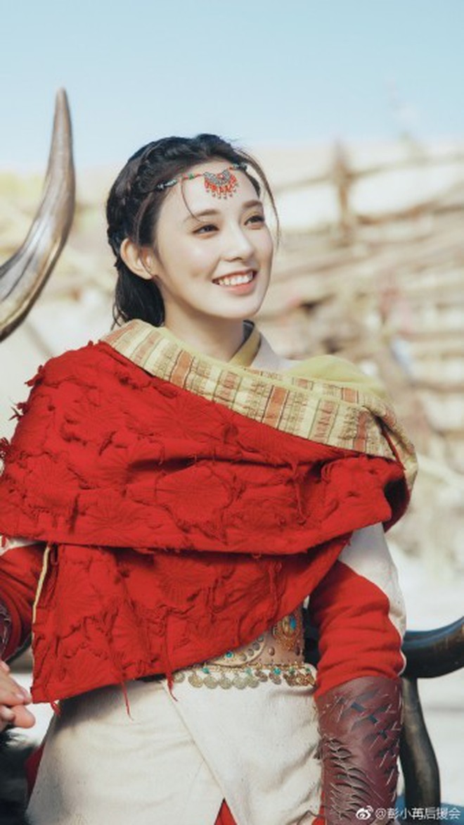 Vòng eo như "không có ruột" của mỹ nhân cổ trang đẹp nhất Trung Quốc- Ảnh 7. Vòng eo như "không có ruột" của mỹ nhân cổ trang đẹp nhất Trung Quốc- Ảnh 7.