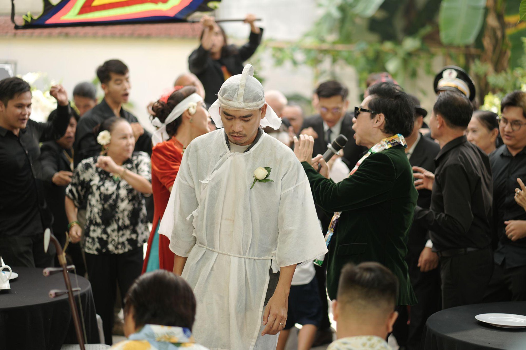 Vui buồn náo loạn trong “Phá Đám: Sinh Nhật Mẹ”- Ảnh 5. Vui buồn náo loạn trong “Phá Đám: Sinh Nhật Mẹ”- Ảnh 5.