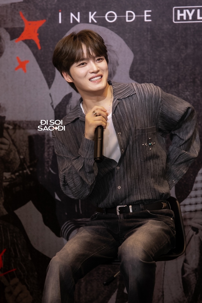 Ca sĩ J bị fan hỏi vay 185 triệu: “Tôi không cho ai vay dù chỉ 185 nghìn"- Ảnh 1. Ca sĩ J bị fan hỏi vay 185 triệu: “Tôi không cho ai vay dù chỉ 185 nghìn"- Ảnh 1.