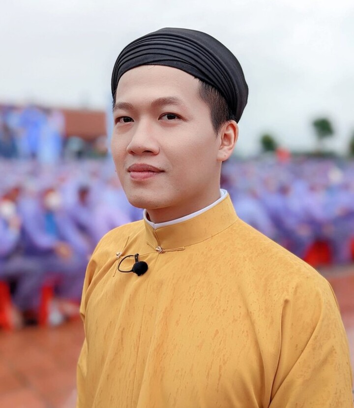 Nam MC "mát tay" nhất Đường Lên Đỉnh Olympia, 4 năm dẫn điểm cầu có nhà vô địch- Ảnh 2. Nam MC "mát tay" nhất Đường Lên Đỉnh Olympia, 4 năm dẫn điểm cầu có nhà vô địch- Ảnh 2.