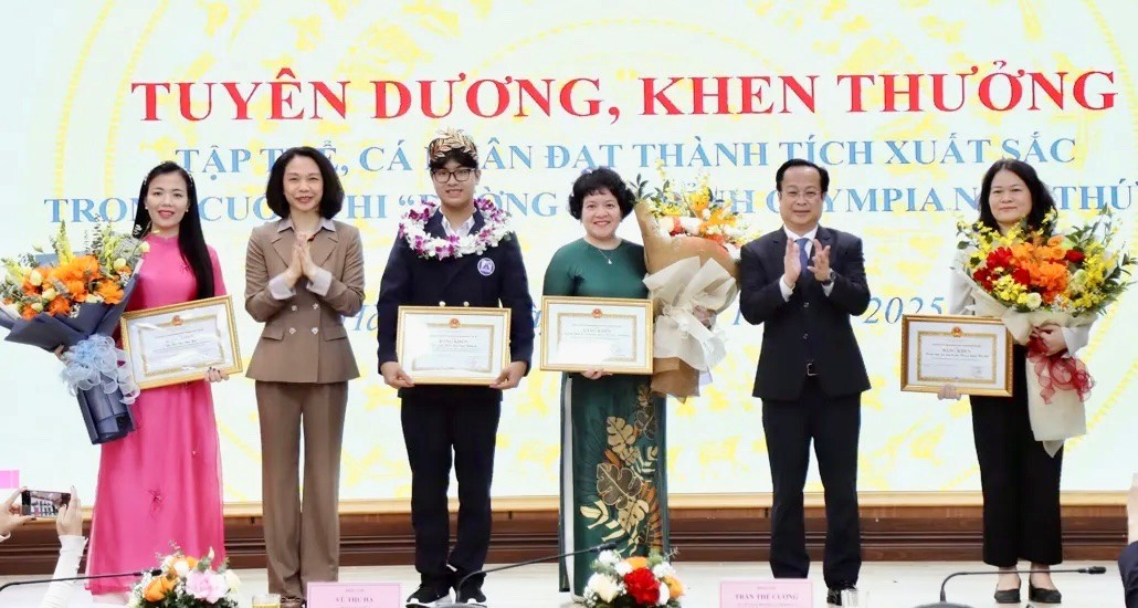 Trường chuyên Ams hé lộ "chiến thuật" ôn luyện cho quán quân Đường Lên Đỉnh Olympia- Ảnh 2.