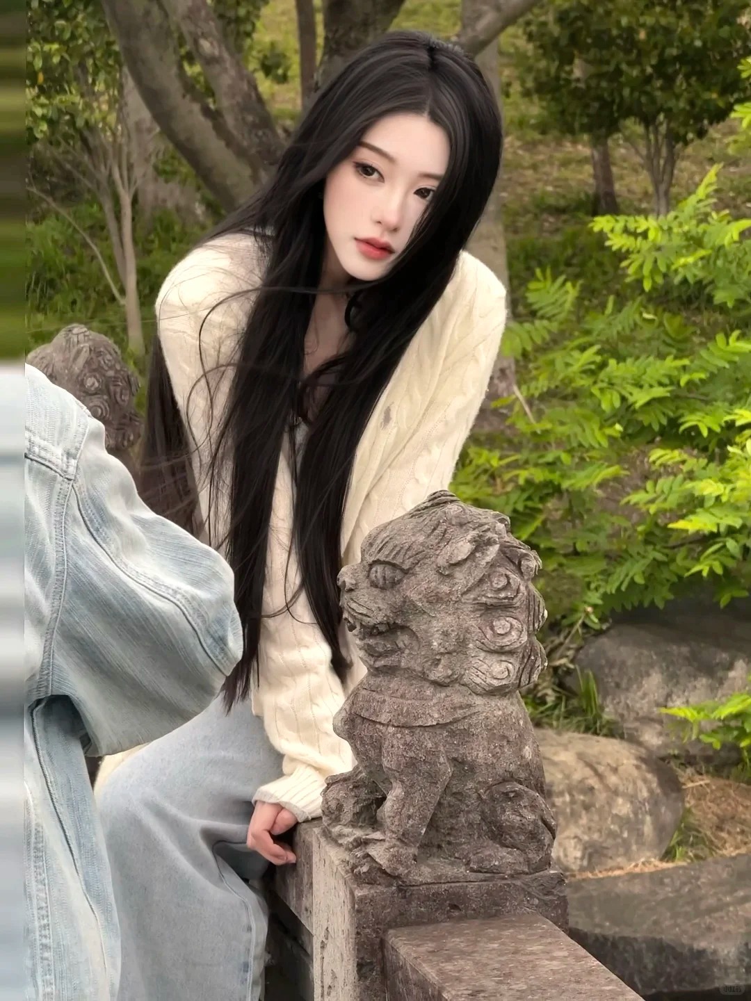 Đến trễ lễ khai mạc hội thao, nữ sinh hớt hải chạy trên sân tạo nên khoảnh khắc đẹp như phim: 6 giây thần thánh!- Ảnh 8. Đến trễ lễ khai mạc hội thao, nữ sinh hớt hải chạy trên sân tạo nên khoảnh khắc đẹp như phim: 6 giây thần thánh!- Ảnh 8.