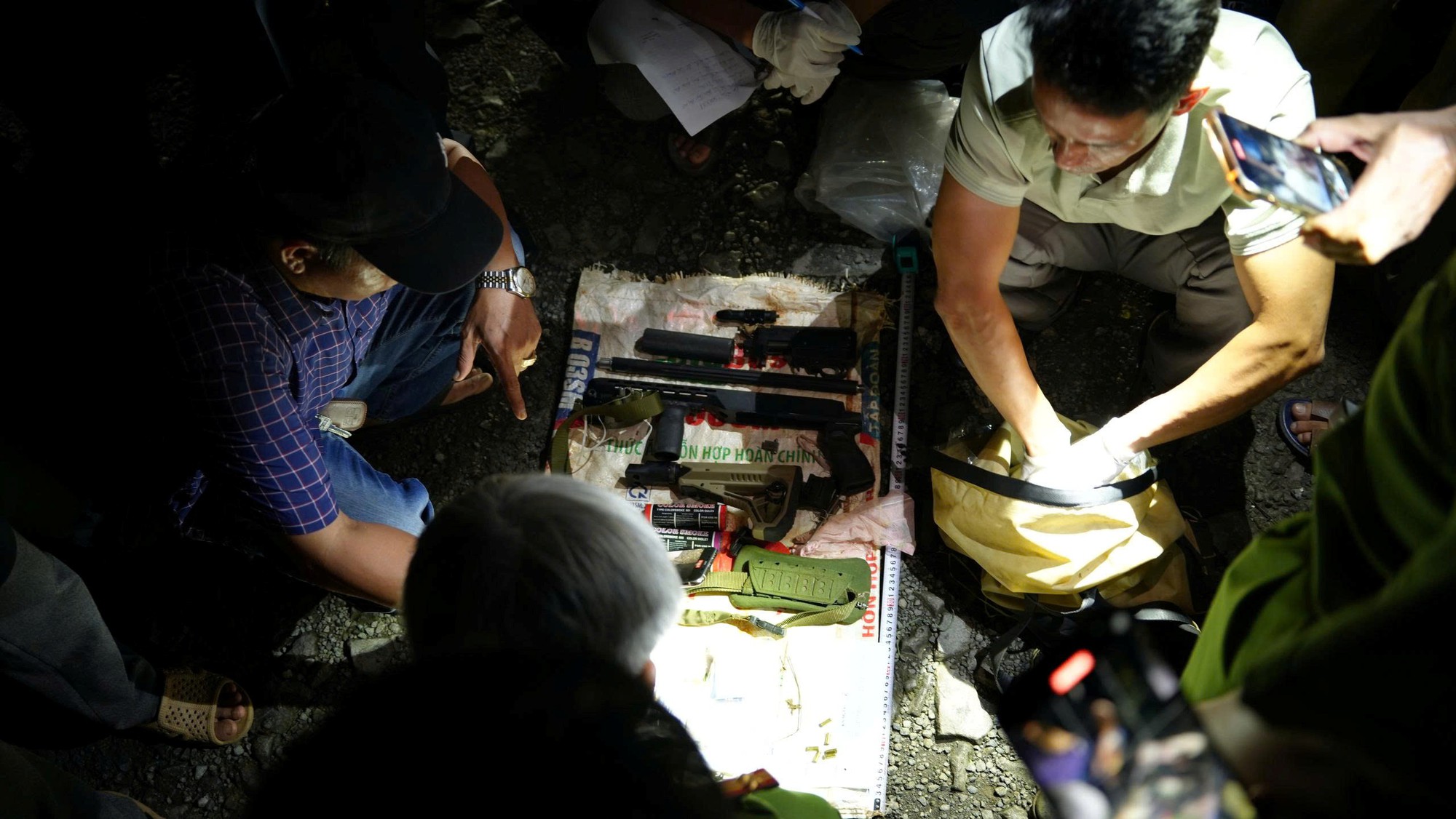 Vụ thảm án ở Đồng Nai: Lộ trình di chuyển bí ẩn trước khi gây án của Lê Sỹ Tùng- Ảnh 2. Vụ thảm án ở Đồng Nai: Lộ trình di chuyển bí ẩn trước khi gây án của Lê Sỹ Tùng- Ảnh 2.