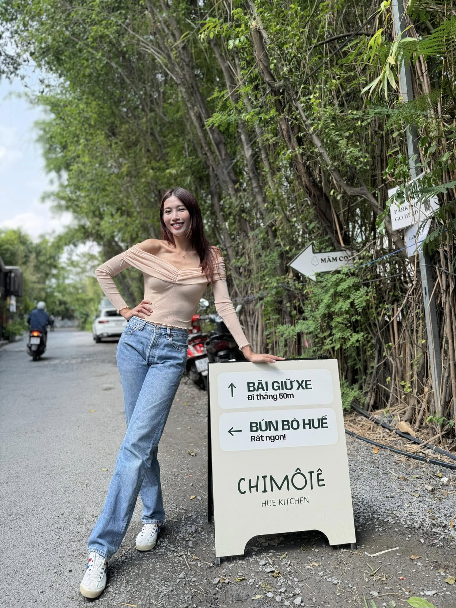 Á hậu Quỳnh Châu mới về làm dâu nhà giàu, ai ngờ mẹ đẻ lại làm thế này- Ảnh 5. Á hậu Quỳnh Châu mới về làm dâu nhà giàu, ai ngờ mẹ đẻ lại làm thế này- Ảnh 5.