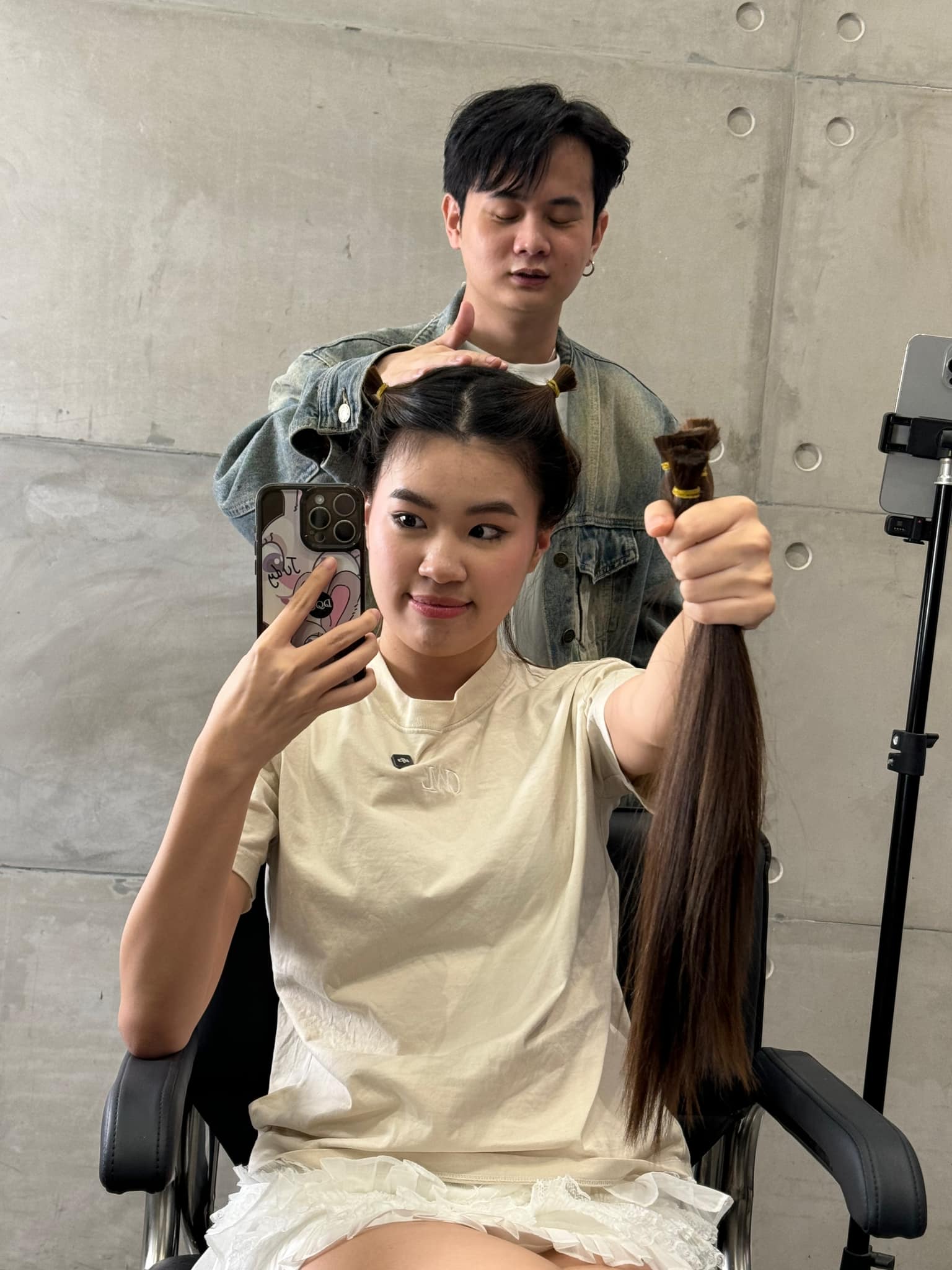 Nhã Phương bị chỉ trích  Nhã Phương bị chỉ trích