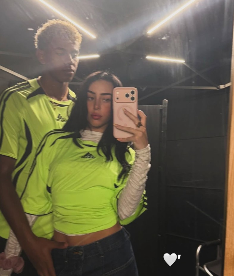 Lamine Yamal bỏ tập đi chơi với bạn gái- Ảnh 1. Lamine Yamal bỏ tập đi chơi với bạn gái- Ảnh 1.