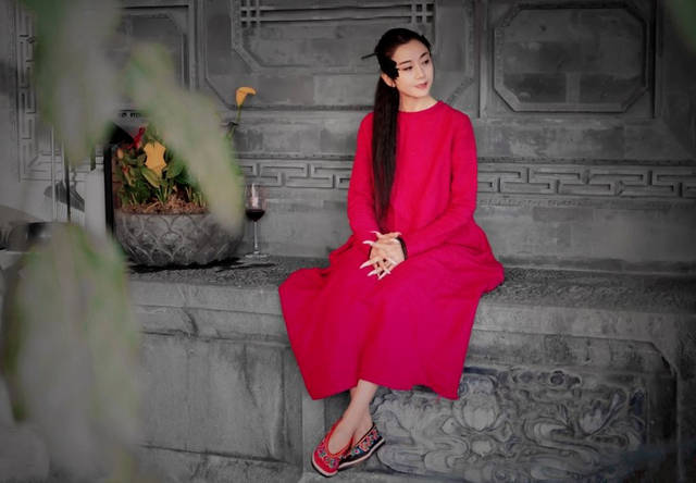 Nữ nghệ sĩ 30 năm không ăn cơm sở hữu biệt thự  Nữ nghệ sĩ 30 năm không ăn cơm sở hữu biệt thự