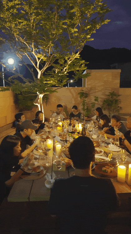 Doanh nhân chi tiền xây nhà 4 tầng to nhất làng cho bố mẹ dưỡng già, đủ chỗ cho đại gia đình 30 thành viên chung sống: “Tôi lãi bất ngờ”- Ảnh 4. Doanh nhân chi tiền xây nhà 4 tầng to nhất làng cho bố mẹ dưỡng già, đủ chỗ cho đại gia đình 30 thành viên chung sống: “Tôi lãi bất ngờ”- Ảnh 4.