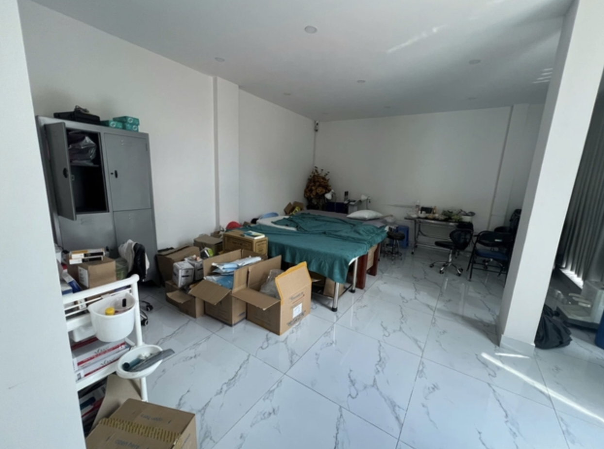 Điểm danh các thẩm mỹ viện từng bị Công an TP HCM "gõ cửa"- Ảnh 7. Điểm danh các thẩm mỹ viện từng bị Công an TP HCM "gõ cửa"- Ảnh 7.