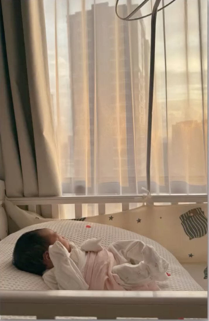 Á hậu Việt và  Á hậu Việt và