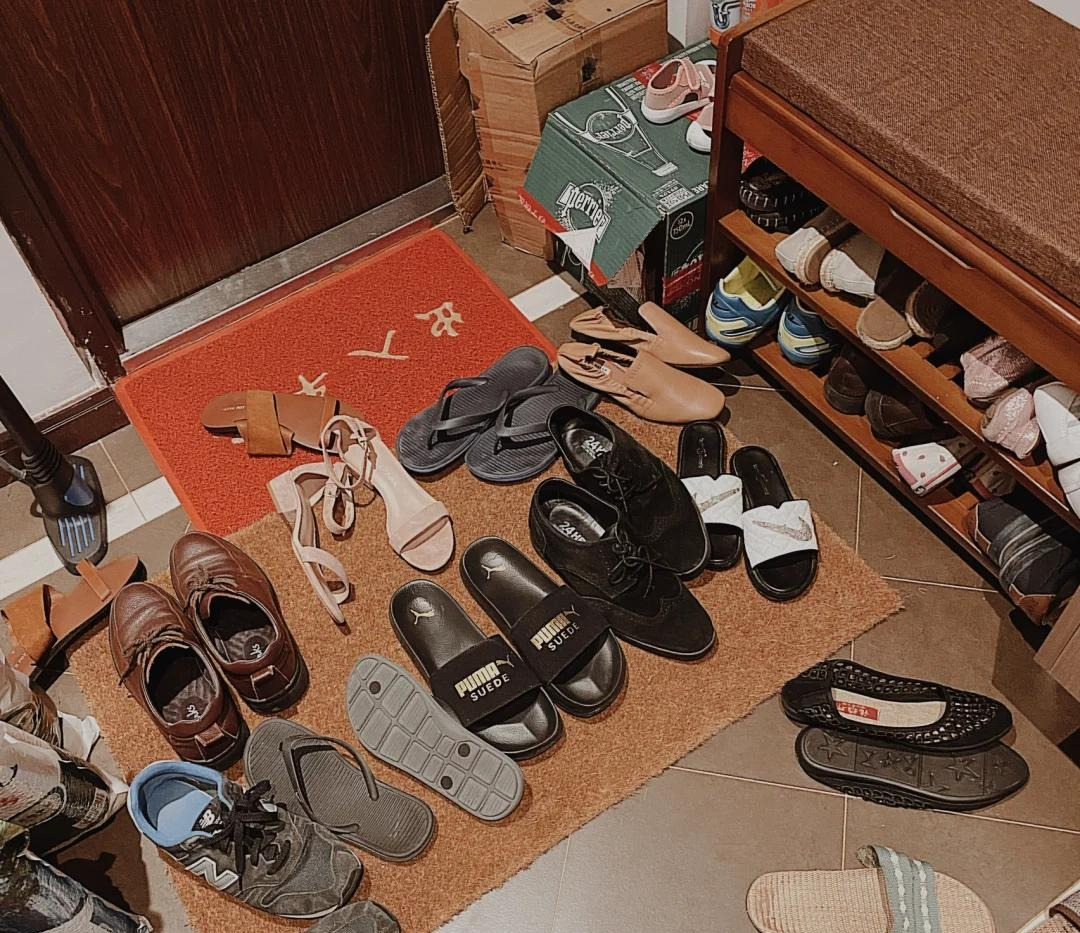 Nói thẳng: Nhà trông  Nói thẳng: Nhà trông