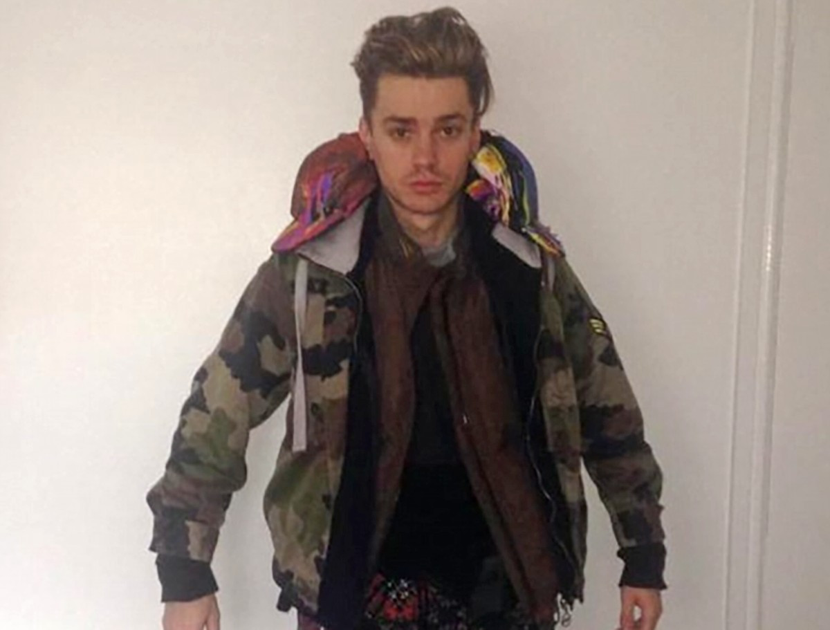 Trốn phí hành lý máy bay: Chủ tịch phải đi tù, ca sĩ bị cắt chuyến- Ảnh 2. Trốn phí hành lý máy bay: Chủ tịch phải đi tù, ca sĩ bị cắt chuyến- Ảnh 2.