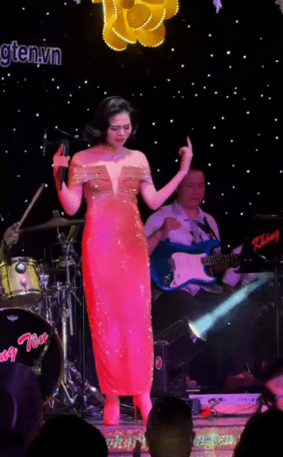 Vì Hồ Ngọc Hà, khán giả phải tìm đến Lệ Quyên để "chữa lành"- Ảnh 3. Vì Hồ Ngọc Hà, khán giả phải tìm đến Lệ Quyên để "chữa lành"- Ảnh 3.