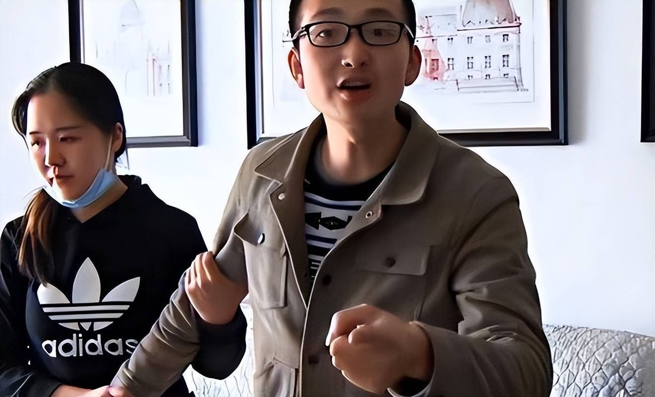 Chưa rửa tay đã bế cháu, mẹ 51 tuổi bị con trai hành hung: Quyết kiện con vào tù- Ảnh 2. Chưa rửa tay đã bế cháu, mẹ 51 tuổi bị con trai hành hung: Quyết kiện con vào tù- Ảnh 2.