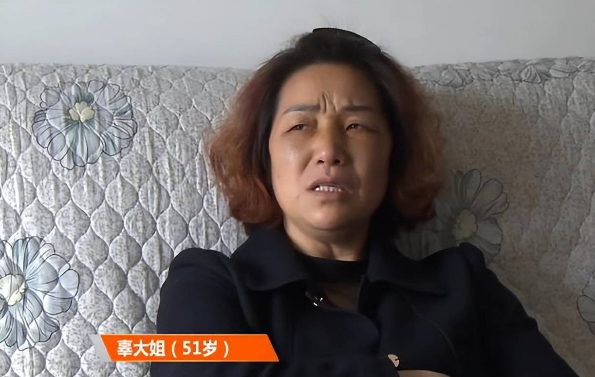 Chưa rửa tay đã bế cháu, mẹ 51 tuổi bị con trai hành hung: Quyết kiện con vào tù- Ảnh 4. Chưa rửa tay đã bế cháu, mẹ 51 tuổi bị con trai hành hung: Quyết kiện con vào tù- Ảnh 4.