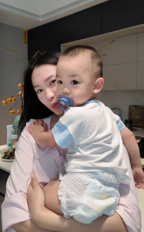 Thì ra Doãn Hải My - vợ Văn Hậu ở nhà là thế này- Ảnh 1. Thì ra Doãn Hải My - vợ Văn Hậu ở nhà là thế này- Ảnh 1.