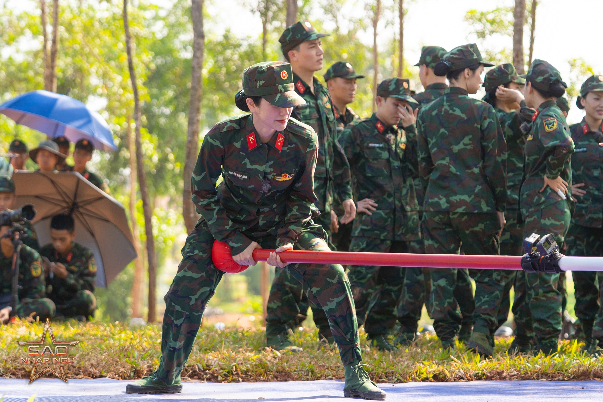 Tập 13 Sao Nhập Ngũ: 1 nhân vật rời chương trình, Hương Giang kinh ngạc khi thấy món đồ này- Ảnh 8. Tập 13 Sao Nhập Ngũ: 1 nhân vật rời chương trình, Hương Giang kinh ngạc khi thấy món đồ này- Ảnh 8.