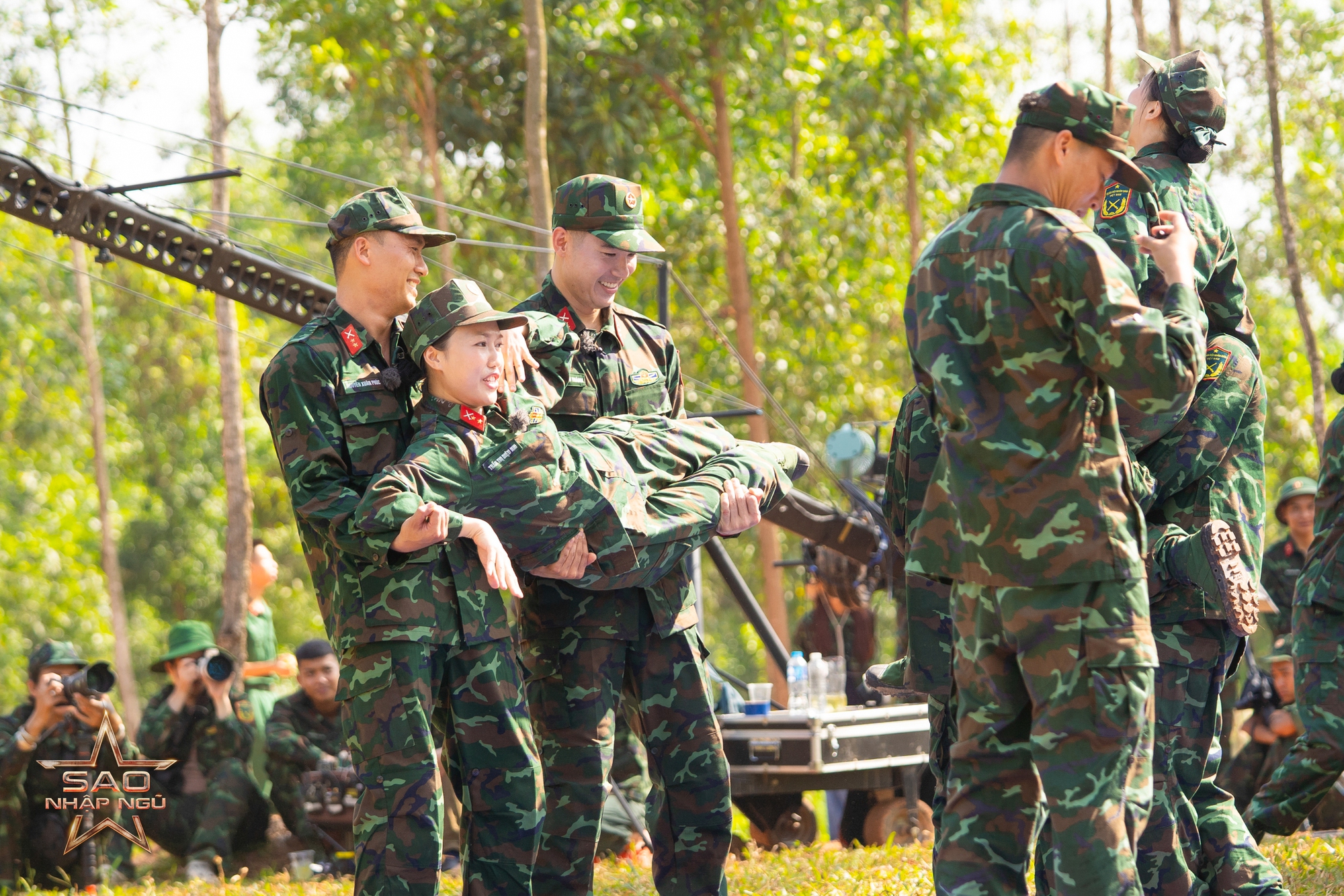 Tập 13 Sao Nhập Ngũ: 1 nhân vật rời chương trình, Hương Giang kinh ngạc khi thấy món đồ này- Ảnh 6. Tập 13 Sao Nhập Ngũ: 1 nhân vật rời chương trình, Hương Giang kinh ngạc khi thấy món đồ này- Ảnh 6.