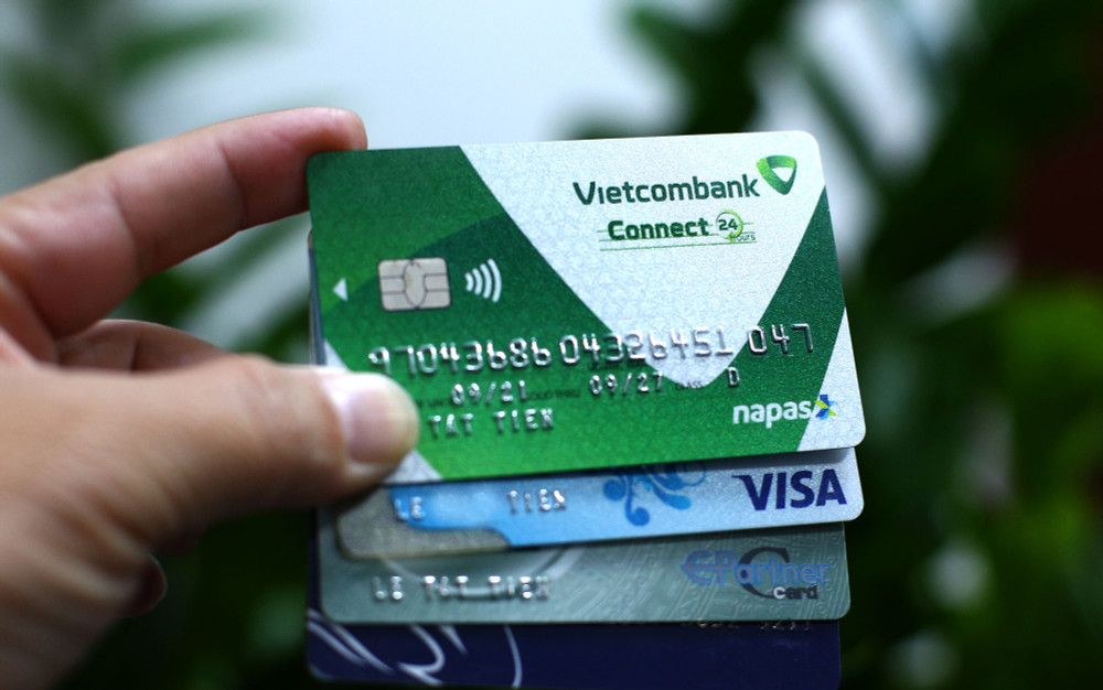 Vừa nhận thẻ đã mất tiền: Vietcombank gửi cảnh báo khẩn toàn bộ khách hàng về chiêu lừa đảo mới- Ảnh 1. Vừa nhận thẻ đã mất tiền: Vietcombank gửi cảnh báo khẩn toàn bộ khách hàng về chiêu lừa đảo mới- Ảnh 1.
