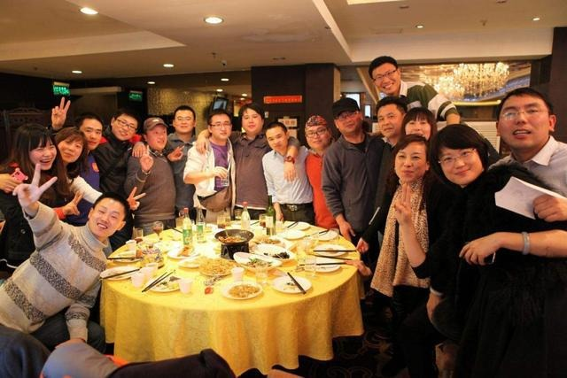 Họp lớp báo 23 người tham gia, lúc đi ăn lại thành 52 người: Ăn xong tôi lặng lẽ rời nhóm chat!- Ảnh 2. Họp lớp báo 23 người tham gia, lúc đi ăn lại thành 52 người: Ăn xong tôi lặng lẽ rời nhóm chat!- Ảnh 2.