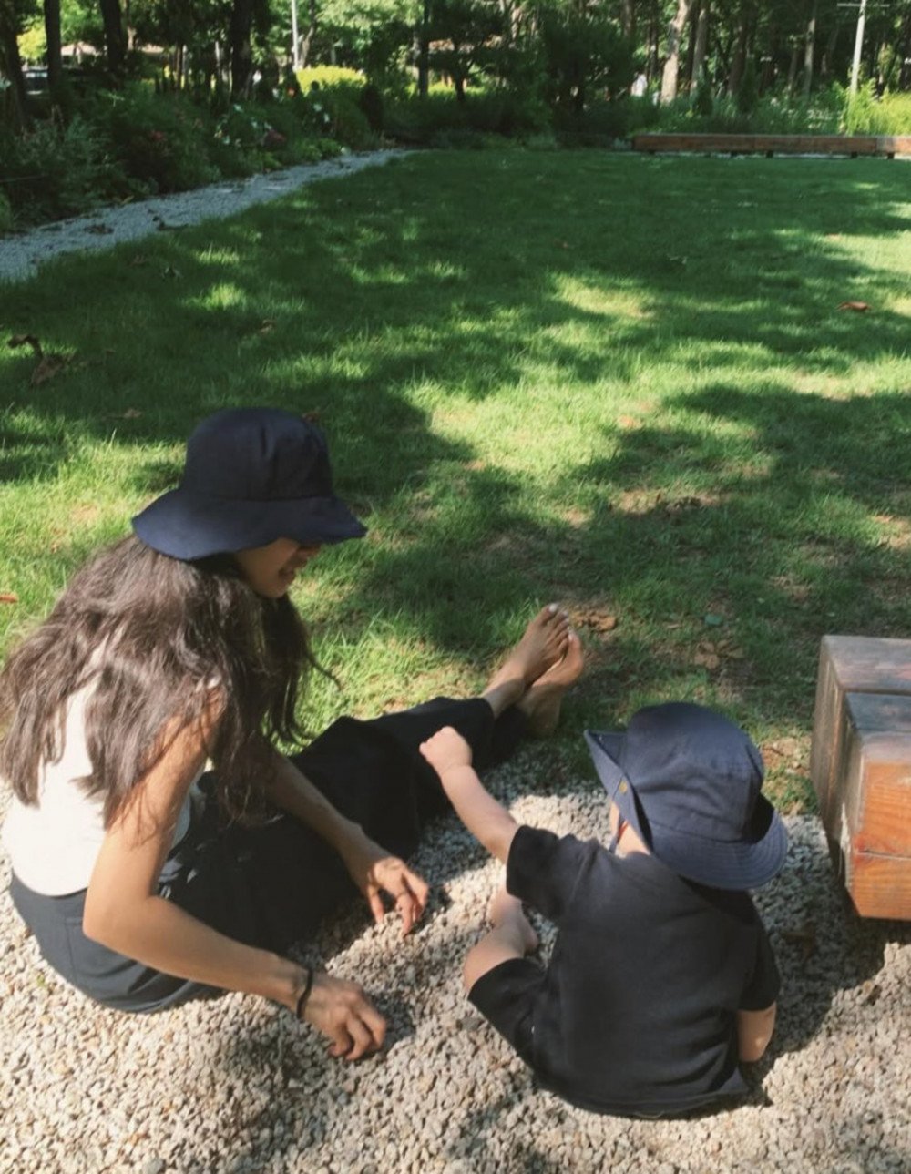 Loạt ảnh quý tử đầu lòng của nam diễn viên hạng A khiến MXH náo loạn- Ảnh 5. Loạt ảnh quý tử đầu lòng của nam diễn viên hạng A khiến MXH náo loạn- Ảnh 5.