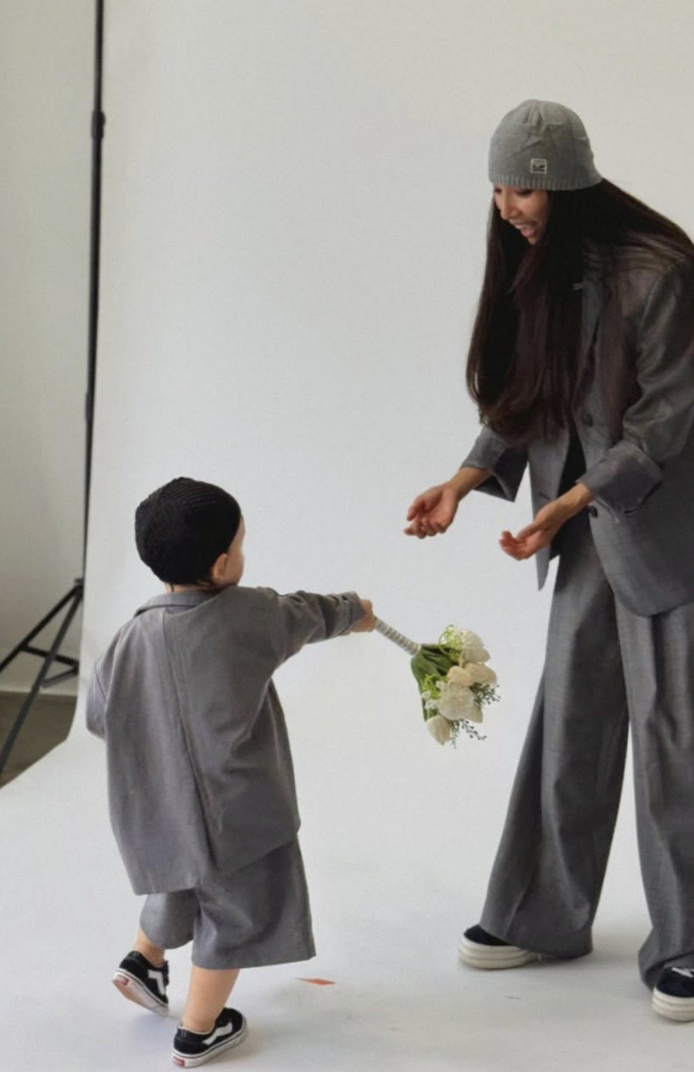 Loạt ảnh quý tử đầu lòng của nam diễn viên hạng A khiến MXH náo loạn- Ảnh 4. Loạt ảnh quý tử đầu lòng của nam diễn viên hạng A khiến MXH náo loạn- Ảnh 4.