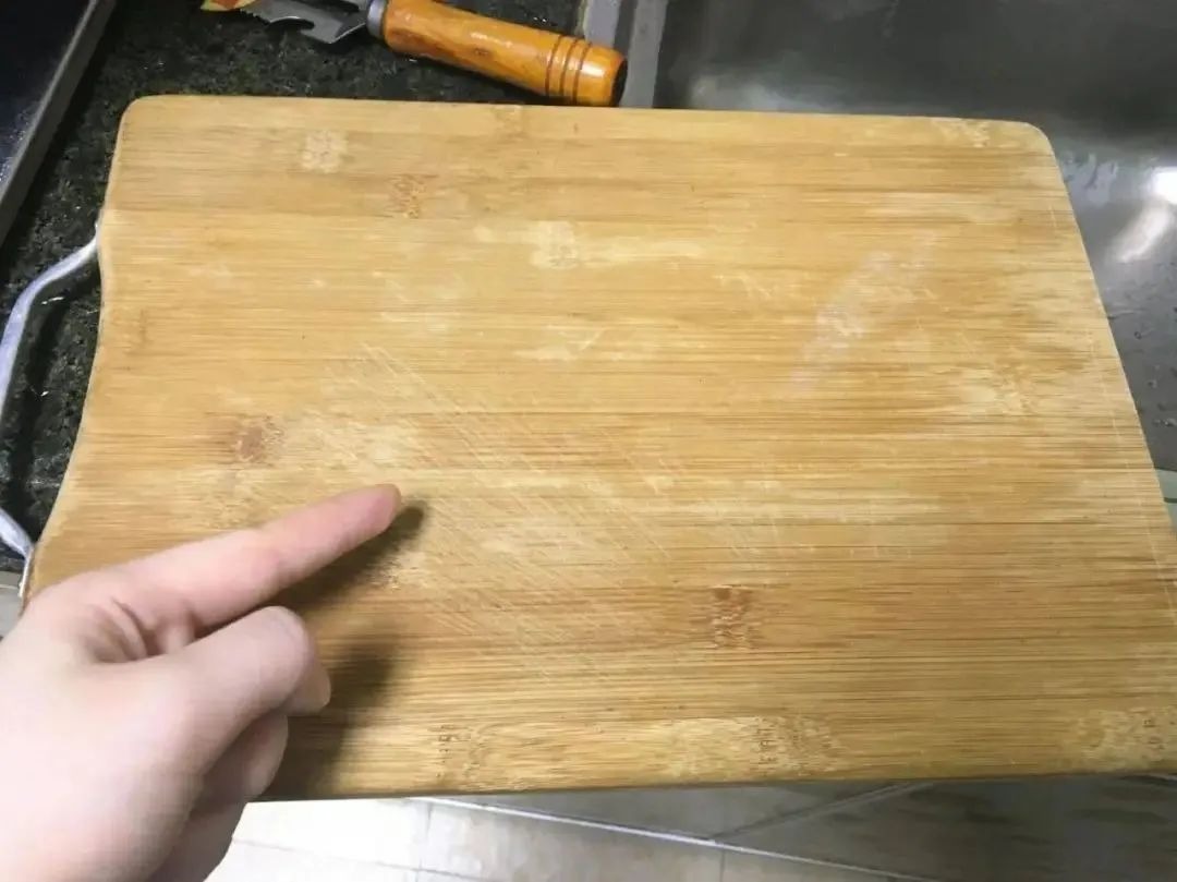 Dù tiết kiệm đến đâu, đừng dại mua 5 món đồ giá rẻ này vì dễ sinh bệnh, giảm tuổi thọ- Ảnh 7. Dù tiết kiệm đến đâu, đừng dại mua 5 món đồ giá rẻ này vì dễ sinh bệnh, giảm tuổi thọ- Ảnh 7.