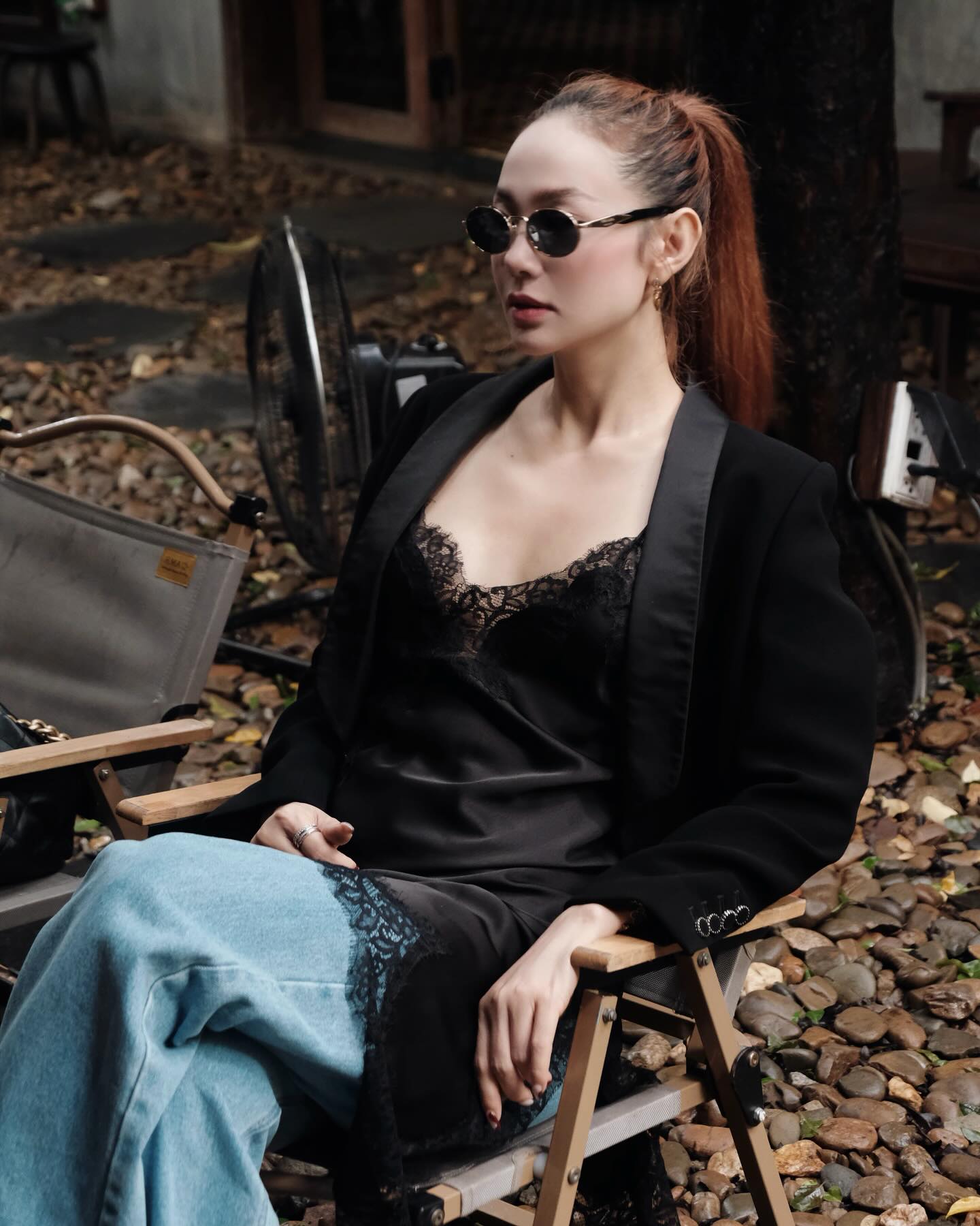 Nàng dâu hào môn Minh Hằng thích mê 1 quán cà phê ở Huế: Nơi bình yên phủ màu cổ kính, chỉ cần ngồi xuống là thấy lòng mình dịu lại- Ảnh 4. Nàng dâu hào môn Minh Hằng thích mê 1 quán cà phê ở Huế: Nơi bình yên phủ màu cổ kính, chỉ cần ngồi xuống là thấy lòng mình dịu lại- Ảnh 4.