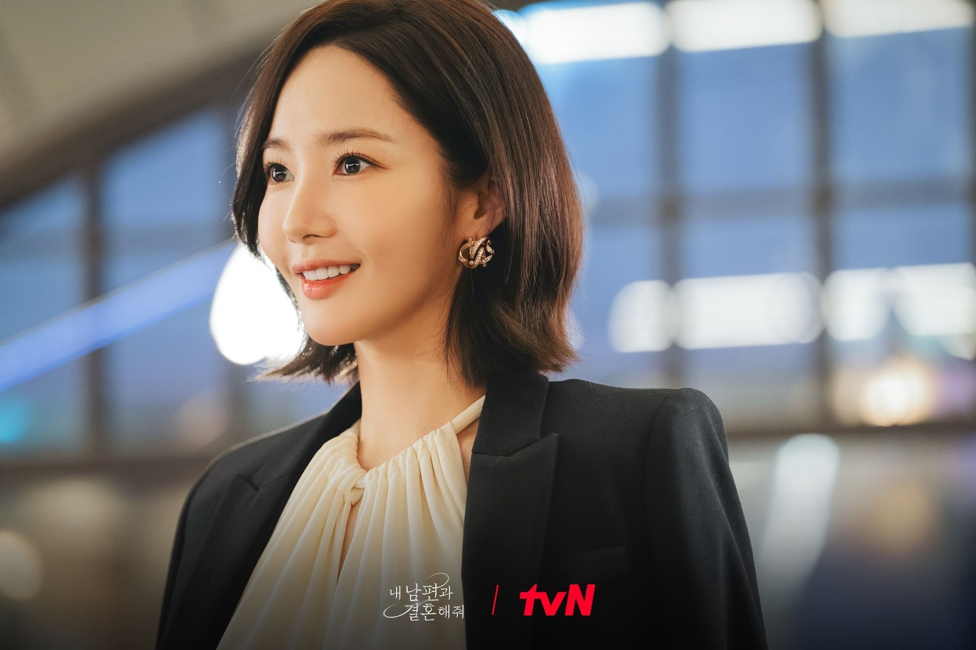 Park Min Young đang làm gì với nhan sắc của mình thế này?- Ảnh 2. Park Min Young đang làm gì với nhan sắc của mình thế này?- Ảnh 2.