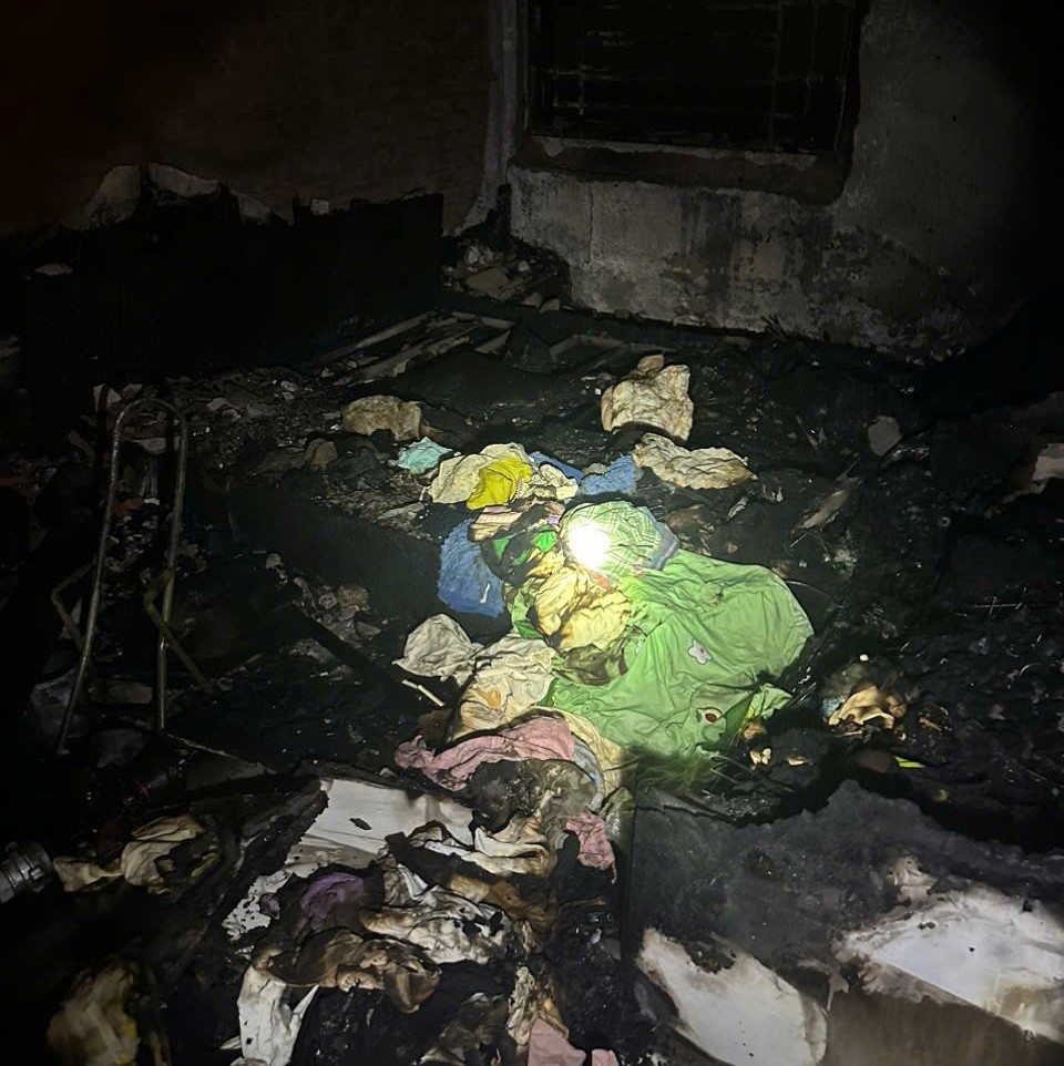 H&agrave; Nội: Ch&aacute;y chung cư tại Quan Hoa- Ảnh 1.