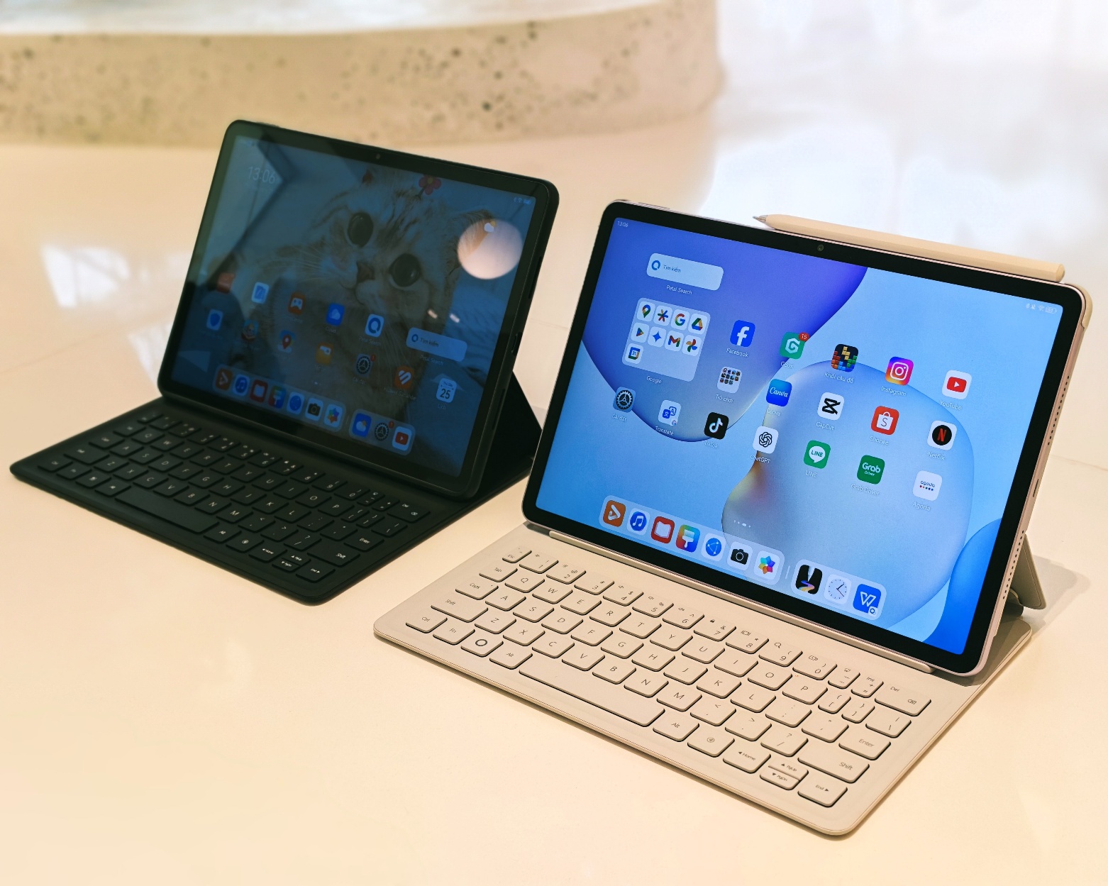 Máy tính bảng màu tím mới của Huawei có gì khiến netizen phải truy lùng gần đây?- Ảnh 2. Máy tính bảng màu tím mới của Huawei có gì khiến netizen phải truy lùng gần đây?- Ảnh 2.