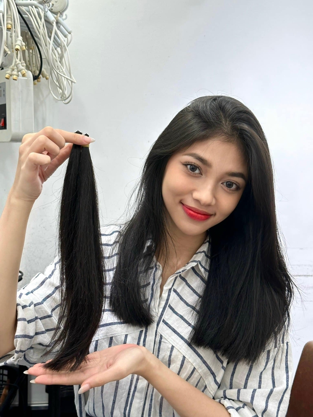 Vụ Nhã Phương hiến tóc nhuộm gây tranh cãi: Người trong cuộc và phía đơn vị nhận nói gì?- Ảnh 9. Vụ Nhã Phương hiến tóc nhuộm gây tranh cãi: Người trong cuộc và phía đơn vị nhận nói gì?- Ảnh 9.