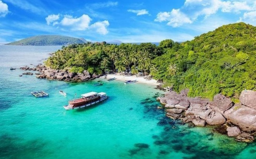 Vừa được Mỹ đánh giá đẹp hơn Maldives và Bali, nơi này của Việt Nam tiếp tục lọt Top điểm đến hấp dẫn nhất thế giới: Bảo sao tổng thu du lịch tăng 90%- Ảnh 1. Vừa được Mỹ đánh giá đẹp hơn Maldives và Bali, nơi này của Việt Nam tiếp tục lọt Top điểm đến hấp dẫn nhất thế giới: Bảo sao tổng thu du lịch tăng 90%- Ảnh 1.