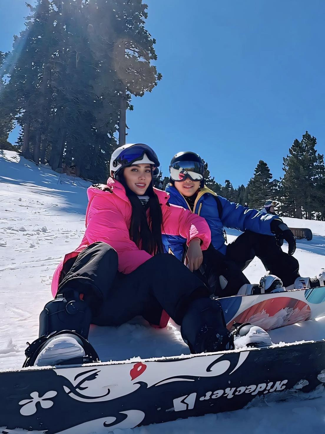 Nam ca sĩ ngồi không cũng có nửa tỷ mỗi tháng: Có 3 nhà ở Mỹ, 1 nhà ở Việt Nam, vợ 9x cực nóng bỏng- Ảnh 3. Nam ca sĩ ngồi không cũng có nửa tỷ mỗi tháng: Có 3 nhà ở Mỹ, 1 nhà ở Việt Nam, vợ 9x cực nóng bỏng- Ảnh 3.