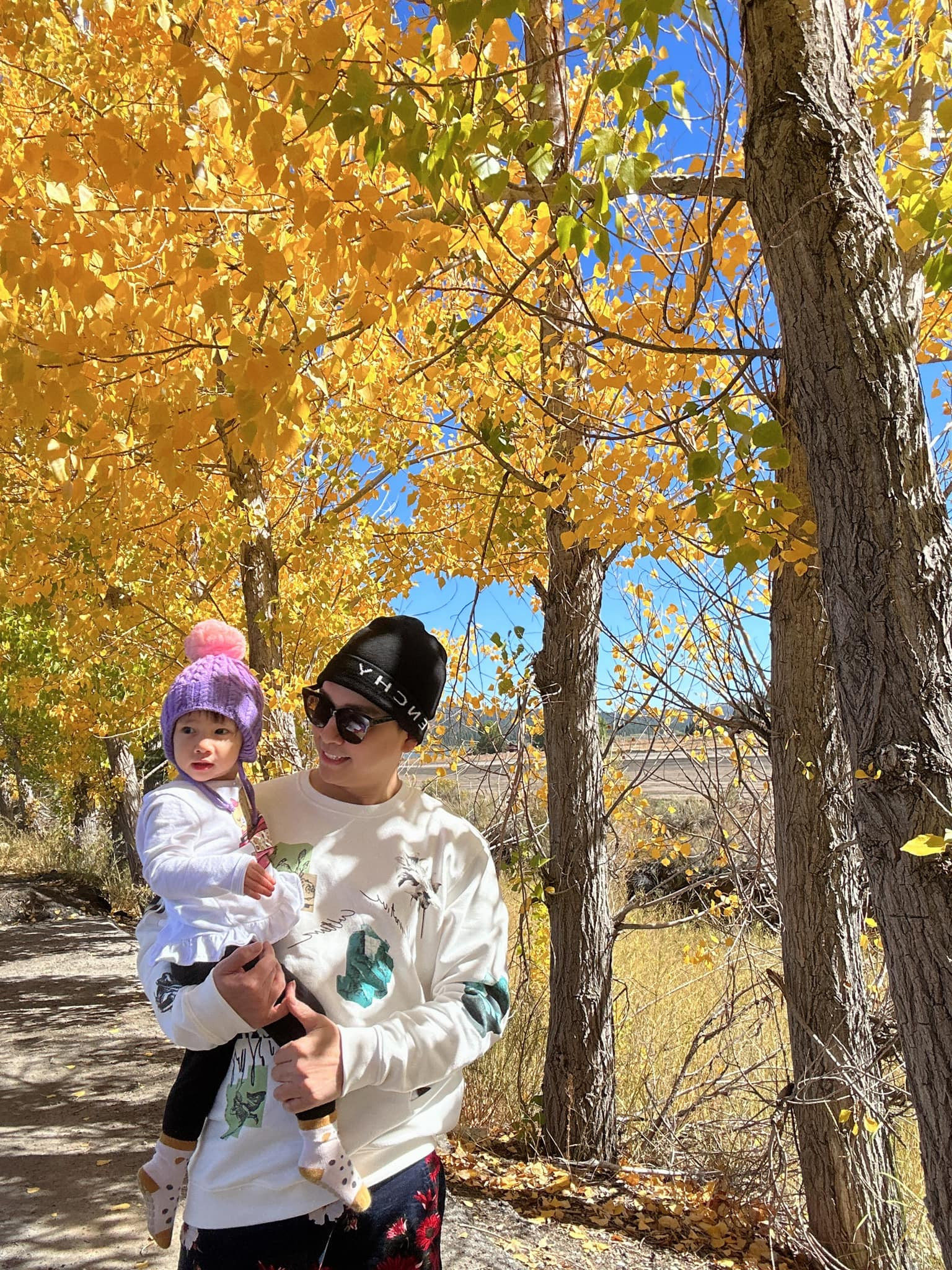 Nam ca sĩ ngồi không cũng có nửa tỷ mỗi tháng: Có 3 nhà ở Mỹ, 1 nhà ở Việt Nam, vợ 9x cực nóng bỏng- Ảnh 4. Nam ca sĩ ngồi không cũng có nửa tỷ mỗi tháng: Có 3 nhà ở Mỹ, 1 nhà ở Việt Nam, vợ 9x cực nóng bỏng- Ảnh 4.