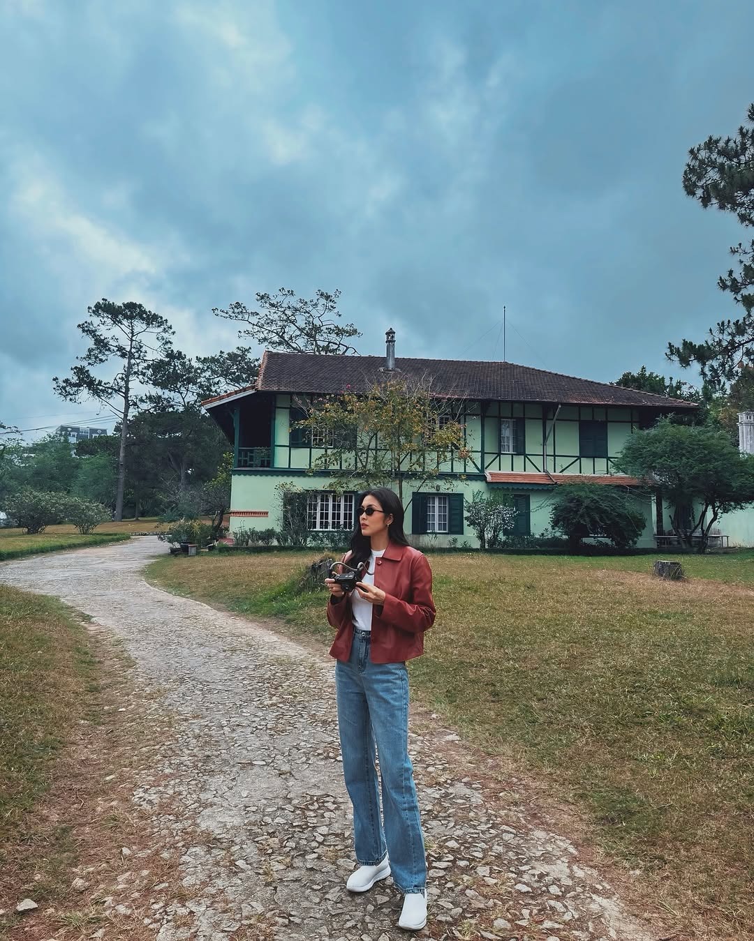 3 bóng hồng của gia tộc Johnathan Hạnh Nguyễn- Ảnh 4. 3 bóng hồng của gia tộc Johnathan Hạnh Nguyễn- Ảnh 4.