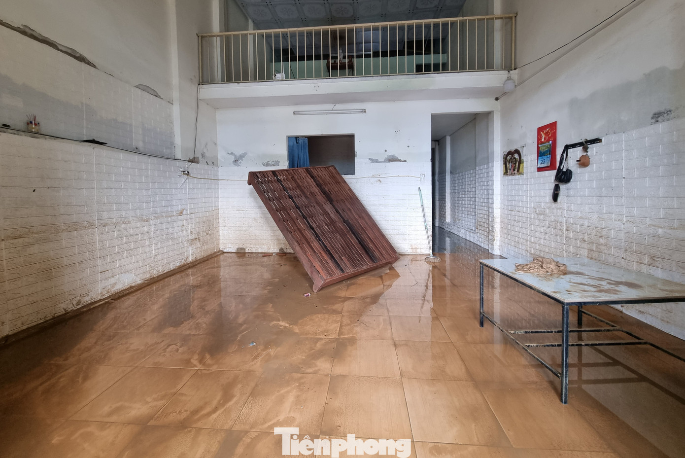 Cảnh tượng xót xa sau 3 đêm chạy lụt trở về: Nhà cửa nhuộm bùn, xơ xác- Ảnh 21. Cảnh tượng xót xa sau 3 đêm chạy lụt trở về: Nhà cửa nhuộm bùn, xơ xác- Ảnh 21.