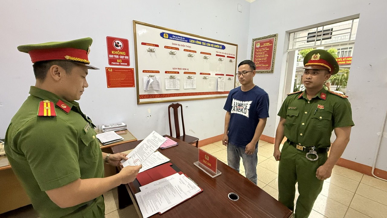 Bắt tạm giam phó phòng ngân hàng Tống Minh Hoà- Ảnh 1. Bắt tạm giam phó phòng ngân hàng Tống Minh Hoà- Ảnh 1.