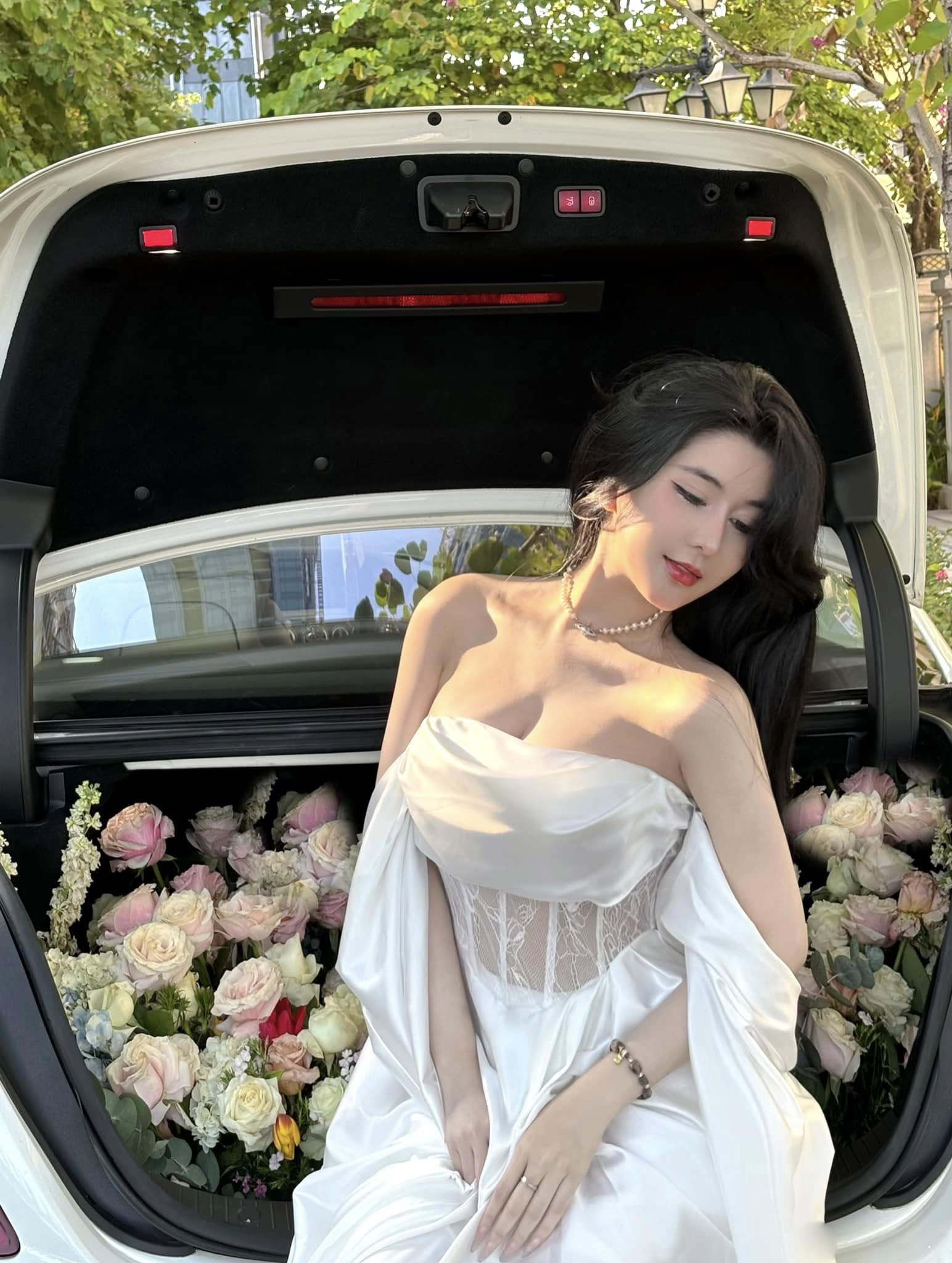 Hot girl 3 vòng siêu thực nhất Việt Nam khoe tiệc tỏ tình mà bị hiểu lầm… tiệc đoán giới tính con- Ảnh 8.