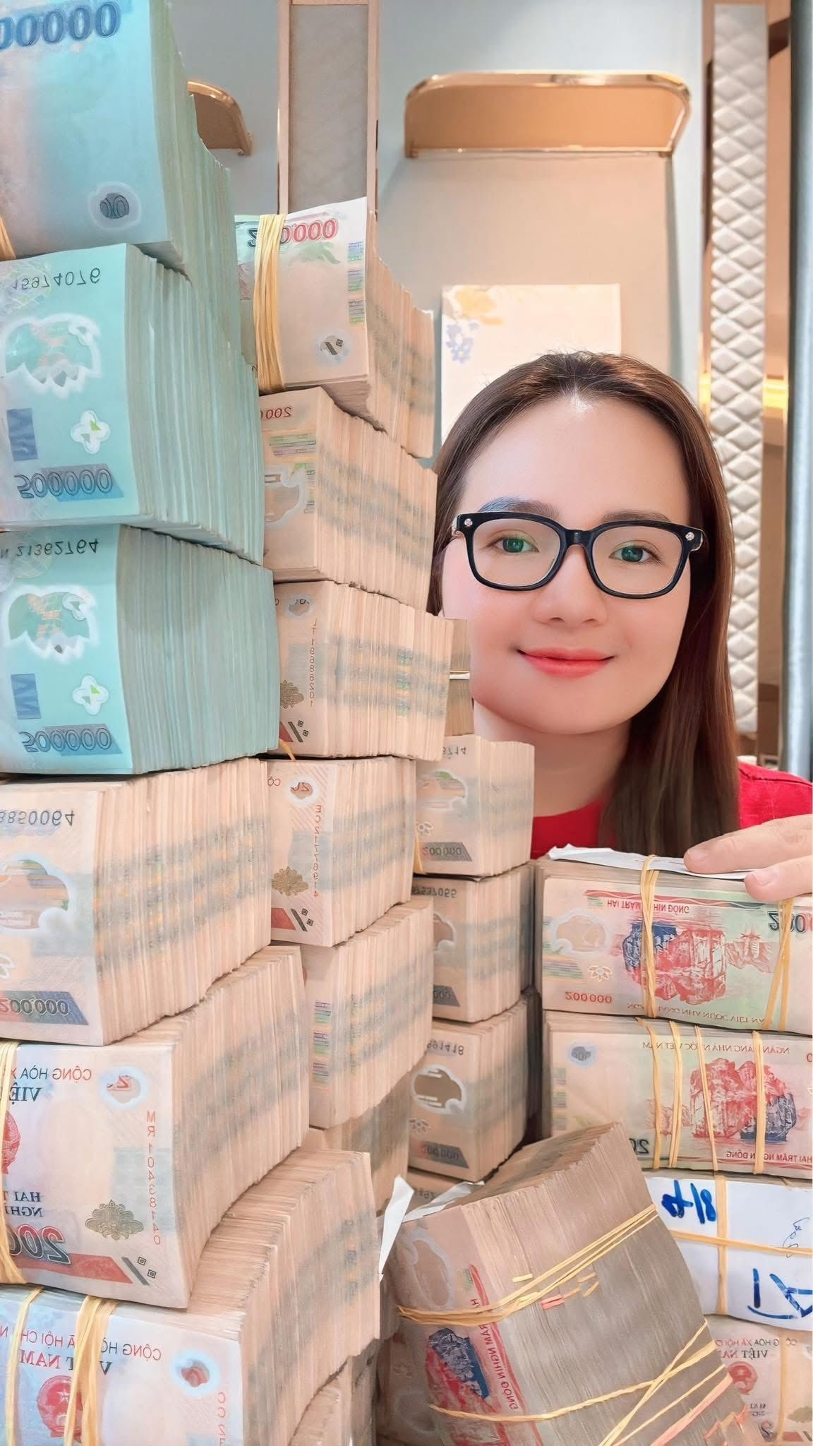 Chiêu của Hoàng Hường sau khi bị bắt- Ảnh 3.
