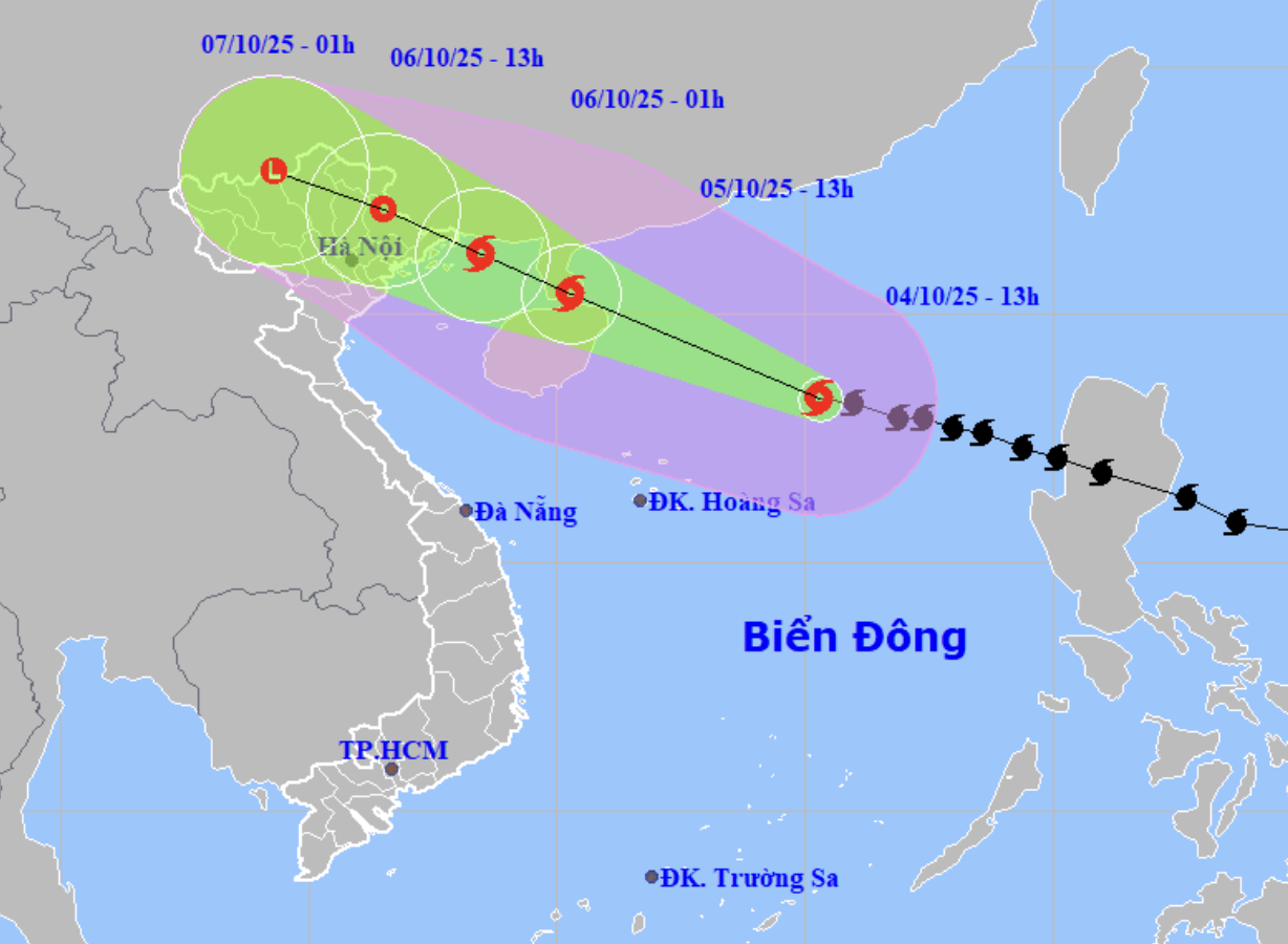 Tin mới nhất về bão số 11 Matmo: Giật cấp 15 gây mưa rất to, 6 tỉnh sau đặc biệt chú ý- Ảnh 1.